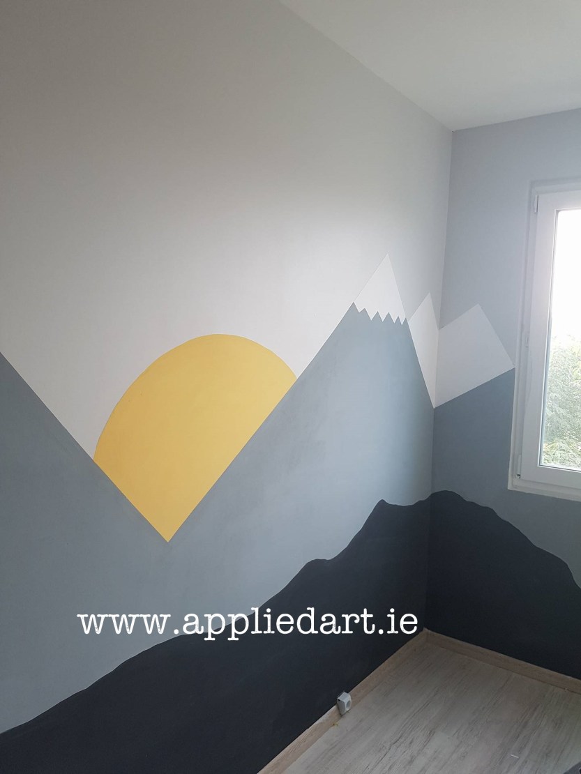 Modern Mural Dublin Ireland Artist Wall Paintings Klaudia Pawlowska Byrne appliedart.ie art tallaght artist