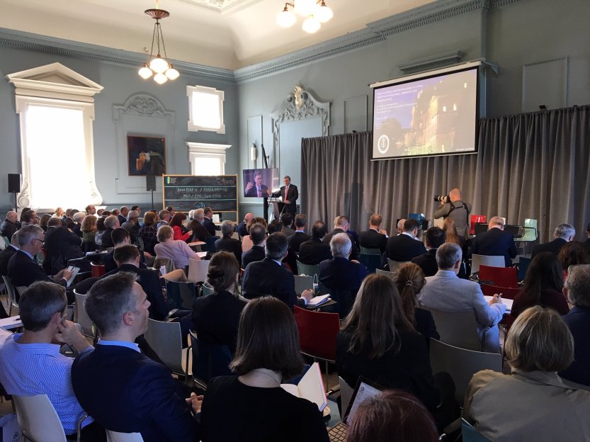 meeting in trinity Ingsa Esaf meeting trinity college applied art . ie boards klaudia byrne event chalk boards dublin ireland artist